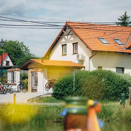 Ubytovani Kytin Exterior photo