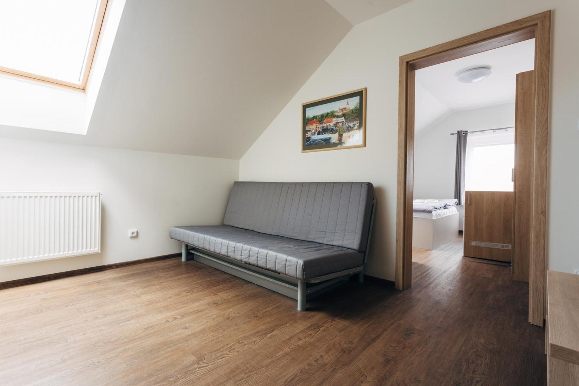 Ubytovani Kytin Apartment